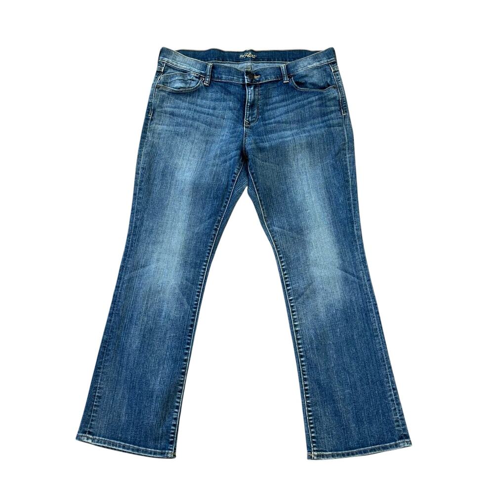 Old Navy The Flirt Straight Leg Jeans Women’s 14 Short Preppy Casual Normcore - Picture 2 of 9